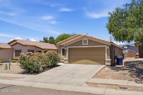 8435 E Bowline Road, Tucson, AZ, 85710 | Card Image