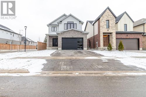 3023 Doyle Dr., London, ON, N6M0G9 | Card Image