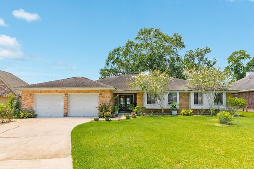 2320 Shalmar Dr, West Columbia, TX, 77486-9675 | Card Image