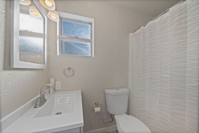 709 E 14 Th St, House other with 2 bedrooms, 2 bathrooms and null parking in Big Spring TX | Image 14