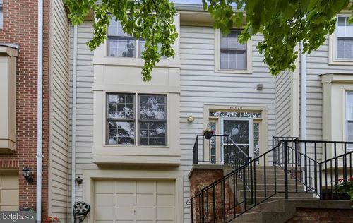 46879 Trumpet Cir, STERLING, VA, 20164-2357 | Card Image