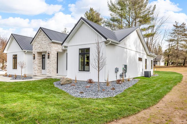 235 Steves Scenic Dr, House other with 3 bedrooms, 3 bathrooms and null parking in Horton MI | Image 4