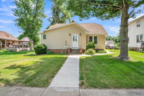 130 N Central Ave, Hartley, IA, 51346-1142 | Card Image