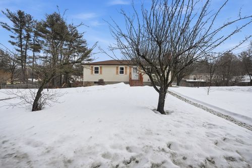 12 Laro Rd, Westfield, MA, 01085-5016 | Card Image