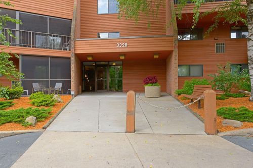 apt-310-3320 Louisiana Ave S, Saint Louis Park, MN, 55426-4130 | Card Image