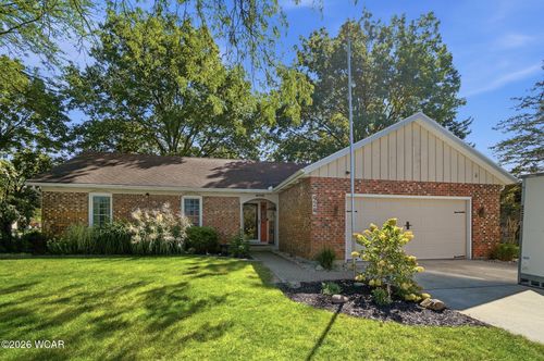 924 Aster Dr, Wapakoneta, OH, 45895-1009 | Card Image