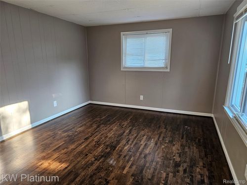 26039 Pattow St, Roseville, MI, 48066-3512 | Card Image