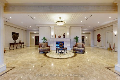 1009-9235 Jane St, Vaughan, ON, L6A0J8 | Card Image