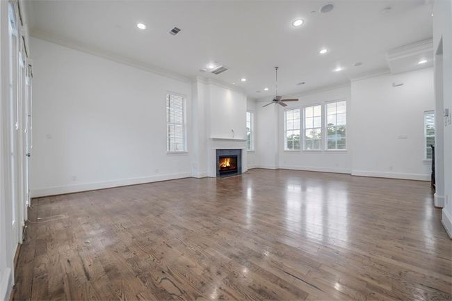 2202 Lakeshore Edge Dr, House other with 3 bedrooms, 5 bathrooms and 2 parking in Houston TX | Image 17