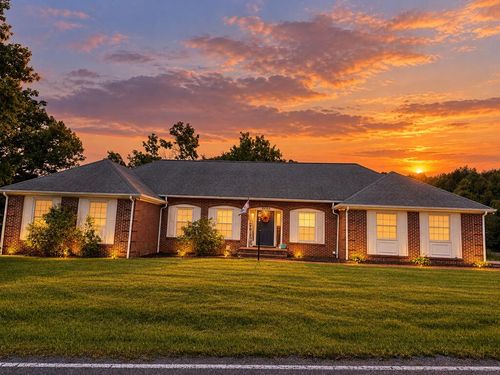 3389 B F Buchanan Hwy, Tazewell, VA, 24641 | Card Image
