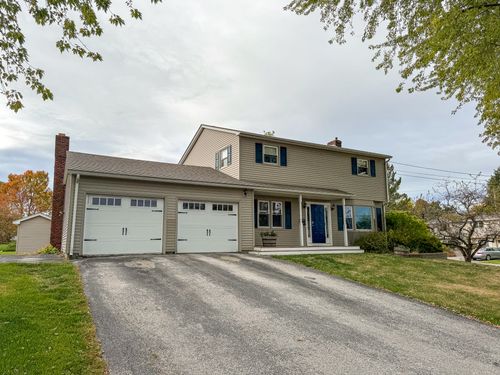 3 Clover Lane, Brewer, ME, 04412 | Card Image