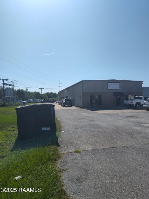 110 Bernard Rd, Broussard, LA, 70518-3201 | Card Image