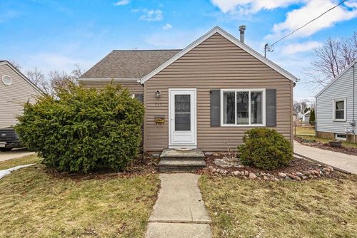 825 15th Avenue, GREEN BAY, WI, 54304 | Card Image