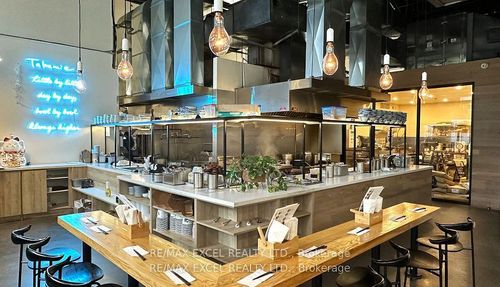 1-411 Church St, Toronto, ON, M5B2A4 | Card Image