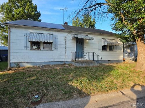 7 2nd St, Saint Peters, MO, 63376-3939 | Card Image