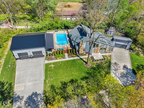 785 Pineview Dr, Zionsville, IN, 46077-9479 | Card Image
