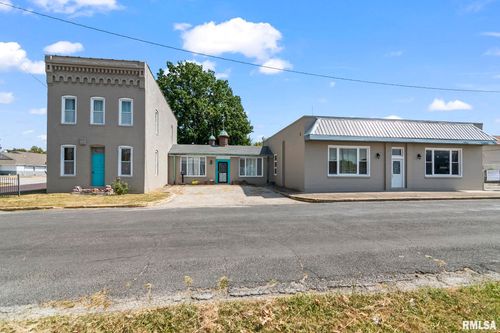 240 N Washington St, Taylorville, IL, 62568-1966 | Card Image