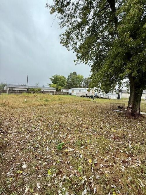 5 Oak St, The Plains, OH, 45780-1117 | Card Image