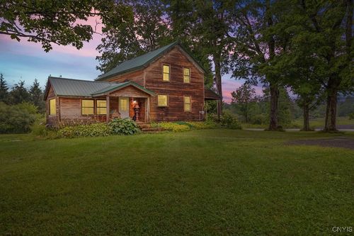 5652 E Lake Rd, Cazenovia, NY, 13035-9366 | Card Image