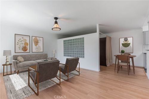 apt-49-11138 Aqua Vista St, Studio City, CA, 91602-3184 | Card Image