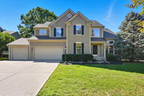 5748 Edgebrook Dr, Galena, OH, 43021-9038 | Card Image