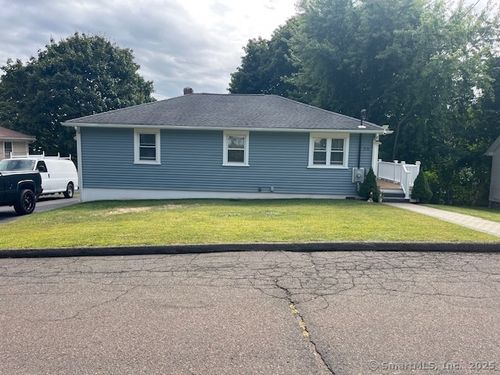 23 Davis St, Meriden, CT, 06450-5946 | Card Image