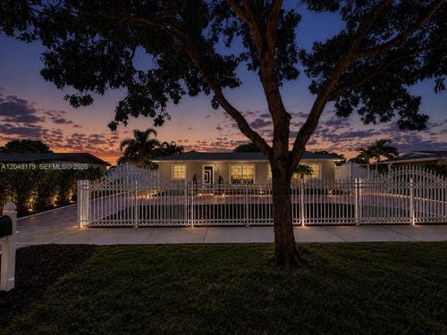 20501 Nw 44th Ct, Miami Gardens, FL, 33055-1218 | Card Image