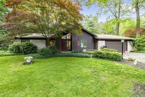 10 Barnwood Hts, Pittsford, NY, 14534-1406 | Card Image