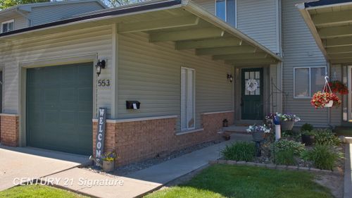 553 Oakbrook Cir, Flushing, MI, 48433-1706 | Card Image