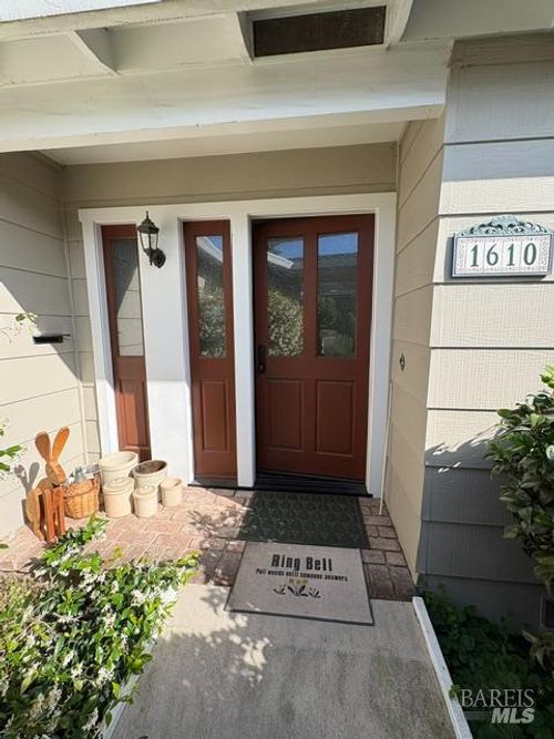 1610 Hexem Ave, Santa Rosa, CA, 95404-2304 | Card Image