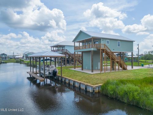 4022 Ceylon St, Bay Saint Louis, MS, 39520-7629 | Card Image