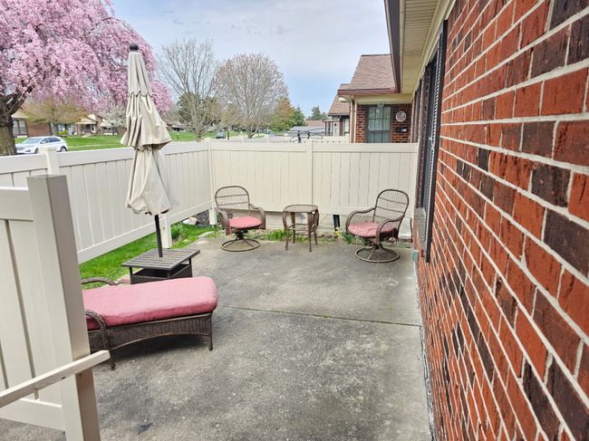 THIS TYLE UNIT HAS LARGEST PATIO AREA | Image 31
