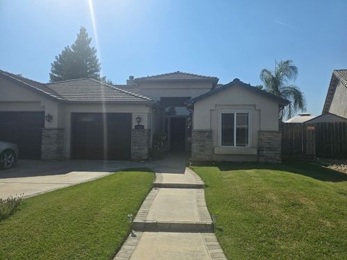 1239 Linda Way, Porterville, CA, 93257-7513 | Card Image