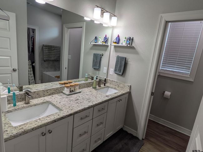 1808 Forestdale Blvd, House other with 4 bedrooms, 2 bathrooms and null parking in Whitehouse TX | Image 15
