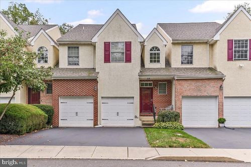 124 Carli Dr, Broomall, PA, 19008-2011 | Card Image