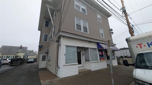 630-626 Central Ave, Pawtucket, RI, 02861-5923 | Card Image