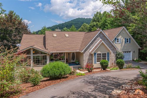 24 Moriah Ln, Asheville, NC, 28803-9599 | Card Image