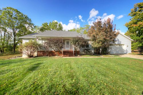 4139 Cooper Rd, Stockbridge, MI, 49285-9774 | Card Image