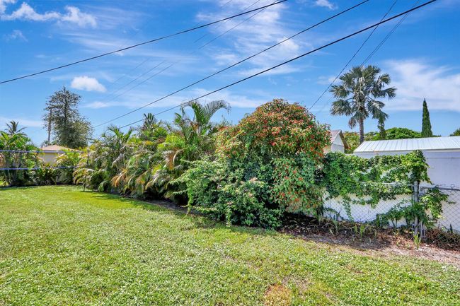 2346 N Wallen Dr, House other with 3 bedrooms, 2 bathrooms and null parking in West Palm Beach FL | Image 44