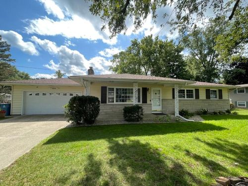 126 Doverdale Ln, Battle Creek, MI, 49015-4604 | Card Image