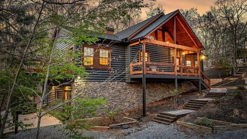 346 Logan Dr, Mineral Bluff, GA, 30559-8717 | Card Image