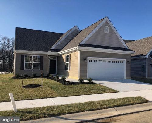 643 Resort Blvd, DOVER, DE, 19904-2011 | Card Image