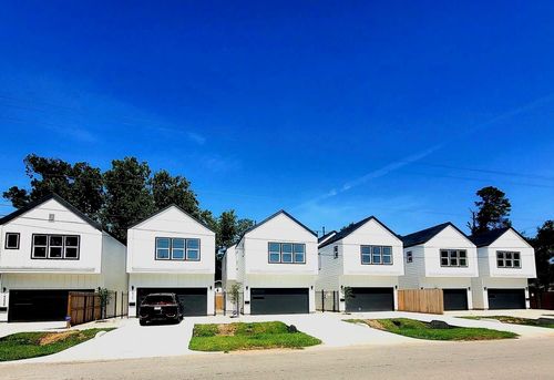 9347 Lavender St, Houston, TX, 77016-4507 | Card Image