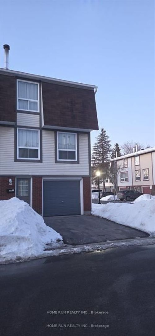 1994 Greenway Park Lane, Gloucester, ON, K1B5A8 | Card Image
