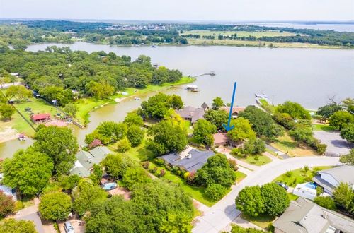 261 Timberlake Dr, Azle, TX, 76020-4041 | Card Image