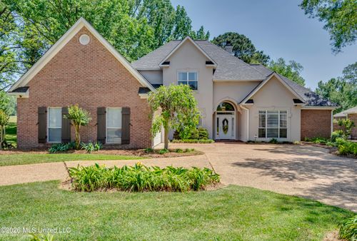 709 Oak Trl, Canton, MS, 39046-9477 | Card Image