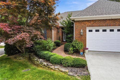 209 Brooks Landing Dr, Winston Salem, NC, 27106-4362 | Card Image