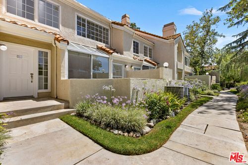 unit-802-4240 Lost Hills Rd, Agoura Hills, CA, 91301-5371 | Card Image