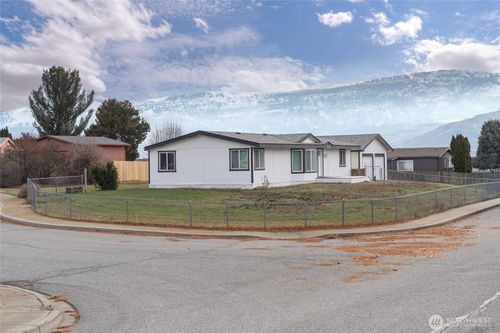 652 S Larch Avenue, East Wenatchee, WA, 98802 | Card Image
