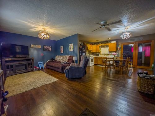11288 E 1020 Ln, Mount Carmel, IL, 62863-4768 | Card Image